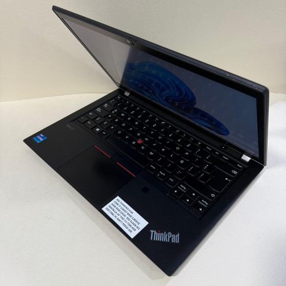 Portatil Usado Corporativo Lenovo THINKPAD P14S INTEL CORE I7 1165G7