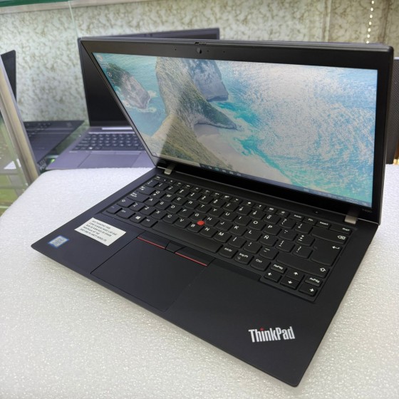 Portatil Usado Corporativo LENOVO THINKPAD T490 CORE I5 8365U